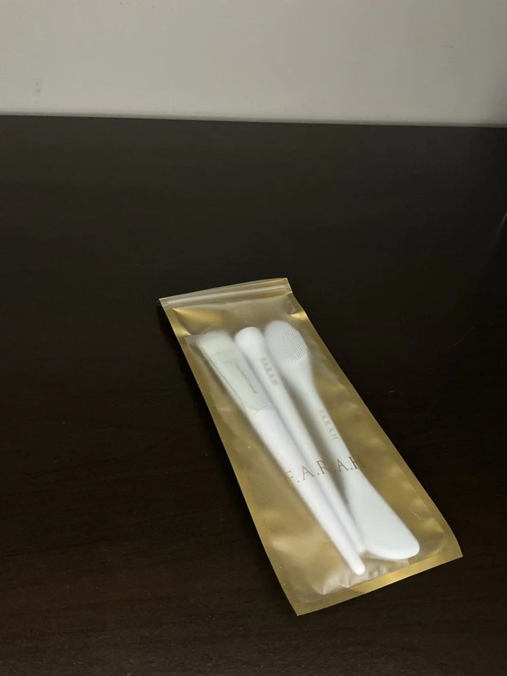 Farah White‎ Makeup Brush and Silicone Applicator Trio